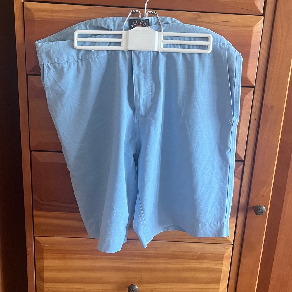Faherty All Day Shorts, light blue size 33, button, zipper and drawstring.